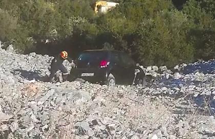 Αυτοκίνητο έπεσε σε γκρεμό στη νέα εθνική Τυρνάβου-Ελασσόνας!