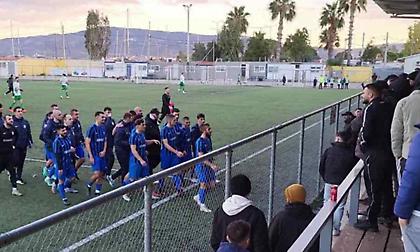 Πυροβολισμοί και προσαγωγές σε αγώνα της ΕΠΣΔΑ - Αναφορές για δύο τραυματίες!