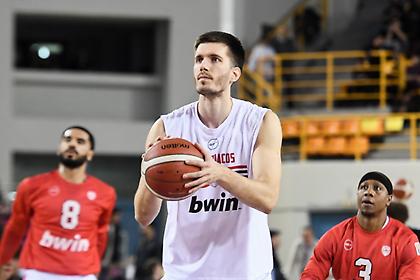 Πετρούσεφ: «Κάθε τίτλος που κερδίζεις, γράφεται στα βιβλία της ιστορίας!»