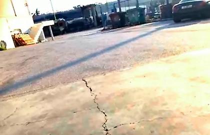 Άγνωστοι πυρπόλησαν τα ξημερώματα δύο βυτιοφόρα στη Μάνδρα