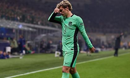 Σε αναμμένα κάρβουνα για τον τραυματισμό του Γκριεζμάν η Ατλέτικο - Σιμέονε: «Ελπίζουμε να είναι διάστρεμμα»