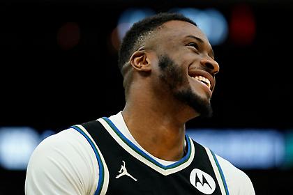 Πατ Μπέβερλι: «Ο Θανάσης είναι ο καλύτερος συμπαίκτης-Με θαύμαζε όταν έπαιζα στον Ολυμπιακό»