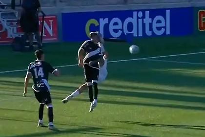 This is… Ουρουγουάη: Παίκτης πήγε για γυριστό και παραλίγο να αποκεφαλίσει αντίπαλο