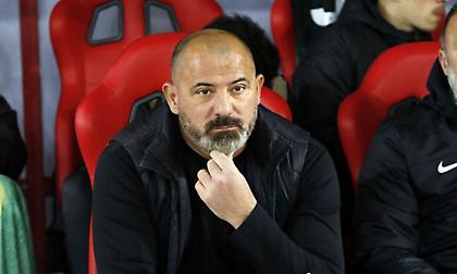 Με αλλαγή διάταξης και δυο φορ η Φερεντσβάρος: Η ενδεκάδα για το μεγάλο παιχνίδι με τον Ολυμπιακό