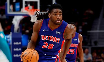 Τιμωρία τριών αγώνων στον Στιούαρτ για την επίθεση στον Γιούμπανκς