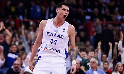 Έκλεψε, κάρφωσε και ξεσήκωσε το ΣΕΦ ο Μήτογλου!