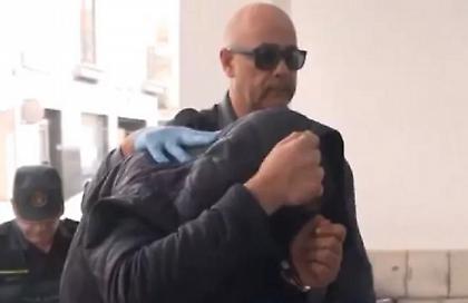 Ιερέας στην Ισπανία συνελήφθη μαζί με τον σύντροφό του για παράνομη διακίνηση... βιάγκρα στο σπίτι τους!