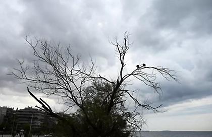 Καιρός: Βροχές στα δυτικά και τα βόρεια