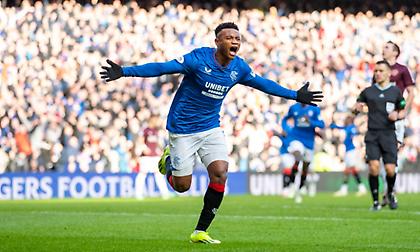 Συνέτριψε τη Χαρτς και διατήρησε το «μαξιλαράκι» ασφαλείας από τη Σέλτικ η Ρέιντζερς!