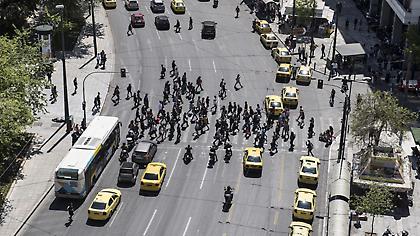 Απεργία: Χωρίς ταξί για 48 ώρες – Πώς θα κινηθούν αύριο τα Μέσα Μεταφοράς