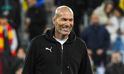 Ονειρεύεται Ζιντάν στον πάγκο της Μάντσεστερ Γιουνάιτεντ ο Ράτκλιφ