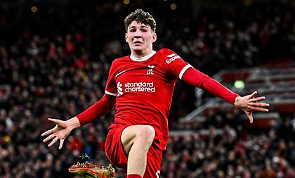 Ο 18χρονος Κούμας έδωσε προβάδισμα στη Λίβερπουλ