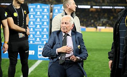 Συγκινητικές στιγμές στην OPAP Arena: Τίμησε τον σπουδαίο Ανδρέα Σταματιάδη η ΑΕΚ