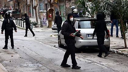 Επεισόδια στην Αθήνα: 8 συλλήψεις, 15 προσαγωγές - Δύο αστυνομικοί τραυματίες