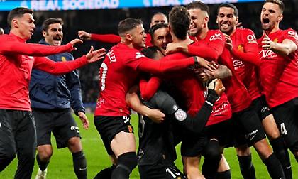 Ιστορική Μαγιόρκα, «ξεπάστρεψε» τη Σοσιεδάδ και πέρασε στον τελικό μετά από 21 χρόνια - Μέρα… Σλοβάκων πορτιέρε!