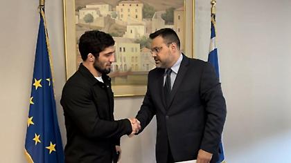 Ορκίστηκε Έλληνας ο παλαιστής Νταουρέν Κουρουγκλίεβ