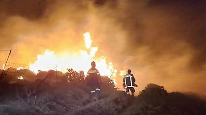Κρήτη: Ανεξέλεγκτη η φωτιά στον Καντάνο Χανίων - «Πλησιάζει κατοικημένη περιοχή»