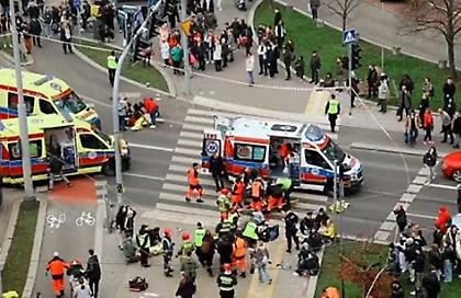 Τρόμος στην Πολωνία: Αυτοκίνητο έπεσε σε πλήθος - Στους 19 οι τραυματίες, ανάμεσά τους 6 παιδιά