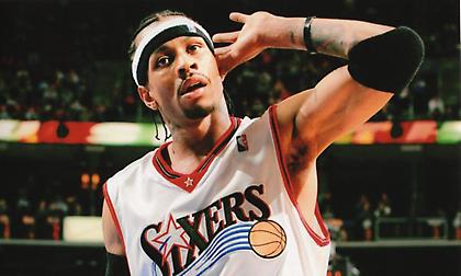 Οι Σίξερς τιμούν τον Άλεν Άιβερσον με άγαλμά του στον «Δρόμο των Θρύλων»!