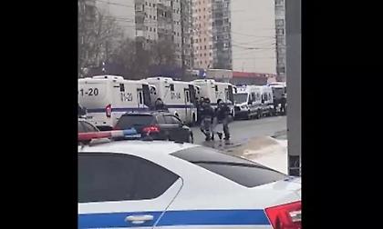 Ρωσία: Δεκάδες συλλήψεις μετά την κηδεία του Ναβάλνι - Χιλιάδες κόσμου φώναζαν το όνομά του