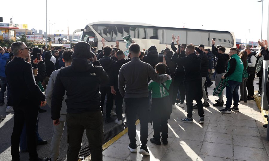 Παναθηναϊκός: Θερμή υποδοχή και αποθέωση για την αποστολή στην Κρήτη