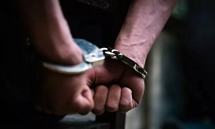 Θεσσαλονίκη: Συνελήφθη 28χρονος που είχε στο σπίτι του πάνω από ένα κιλό ακατέργαστη κάνναβη