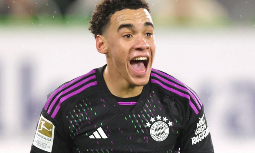 Μουσιάλα: Απέρριψε πρόταση της Μπάγερν και περιμένει Λίβερπουλ-Σίτι