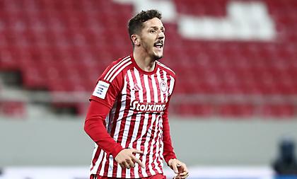 Νικολακόπουλος: «Ευχαριστημένος από τον Γιόβετιτς ο Μεντιλίμπαρ - ''Πονοκέφαλος'' για τους 5 στο όριο καρτών»