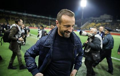 Μάντζιος: «Δίκαιο το αποτέλεσμα, ανταγωνιστικοί απέναντι σε σπουδαίο αντίπαλο»