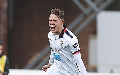 Κάλιαρι που αρνείται να… παραδοθεί, πήρε τρίποντο-ανάσα!