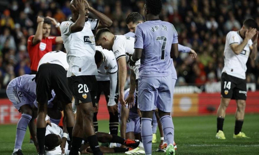 Τσουαμενί: Ζήτησε συγγνώμη για τον τραυματισμό του Ντιακαμπί