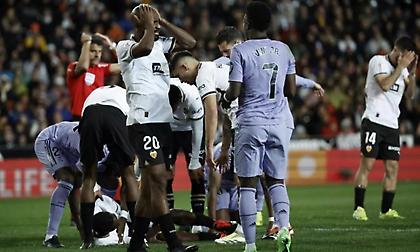 Εξάρθρωση γόνατος η πρώτη εκτίμηση για τον τραυματισμό του Ντιακαμπί