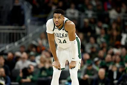 Η γκριμάτσα πόνου του Αντετοκούνμπο όταν δοκίμασε το πόδι του