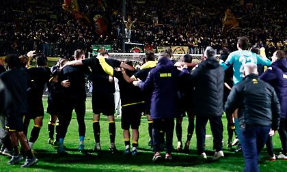 Κιτρινόμαυρη γιορτή στο «Κλ. Βικελίδης» μετά το ματς με τον Παναιτωλικό - Αφιερωμένη στον Άλκη η πρόκριση