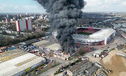Ξέσπασε μεγάλη φωτιά δίπλα από το γήπεδο της Σαουθαμπτον, αναβλήθηκε το αποψινό της παιχνίδι