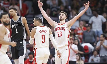 Το ματς της ζωής του έκανε ο Σενγκούν, με τη «45άρα» κόντρα στους Σπερς