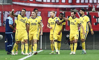 Τα δύο γκολ της Μακάμπι μέχρι το δεκάλεπτο που... πάγωσαν το Καραϊσκάκη