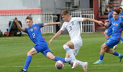 Έχασε από τη Σλοβακία των δέκα παικτών και αποκλείστηκε η Εθνική u17!