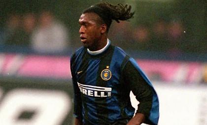 Σαν σήμερα πριν από 22 χρόνια, ο Ζέεντορφ μας υπενθύμισε πόσο παιχταράς ήταν τεζάροντας τη Γιουβέντους με βολίδα στο 90'