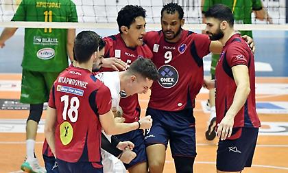 Έσπασε την έδρα της Καλαμάτας στο tie break και έκανε το πρώτο βήμα παραμονής ο Φοίνικας Σύρου