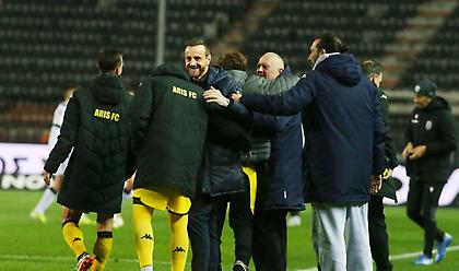 Σαββόπουλος: «Αποθέωση της τακτικής η νίκη του Άρη στην Τούμπα - Έχει τον τρόπο απέναντι σε Λουτσέσκου ο Μάντζιος»