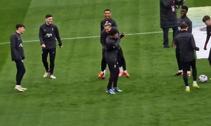 Η απίθανη... ποδιά του Τσιμίκα στον Σαλάχ και το «γλέντι» του Έλληνα άσου στον Αιγύπτιο!