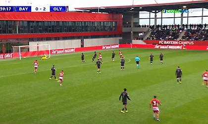 Πάρτι του Ολυμπιακού στο Μόναχο, σκόραρε και ο Κωστούλας για το 0-3 στο πρώτο ημίχρονο!