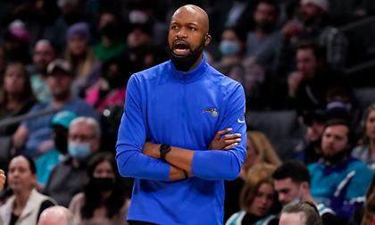 Στο «τιμόνι» των Μάτζικ μέχρι το 2028 ο Τζαμάλ Μόσλεϊ!