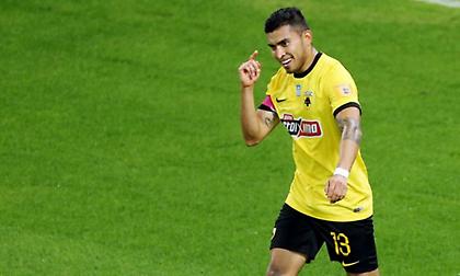 Τρέλα με την ΑΕΚ ο Πινέδα: Κουρεύτηκε με μπέρτα με το σήμα και το όνομά του!