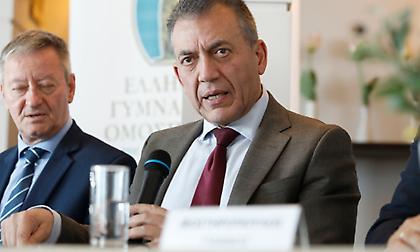 Ευχαρίστησε τον Μπακασέτα ο Βρούτσης: «Στηρίζει την προσπάθεια να απομονώσουμε τις παραβατικές συμπεριφορές»