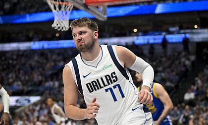 Ανησυχία στους Μάβερικς για Ντόντσιτς: Αποχώρησε τραυματίας από το ματς με Γουόριορς