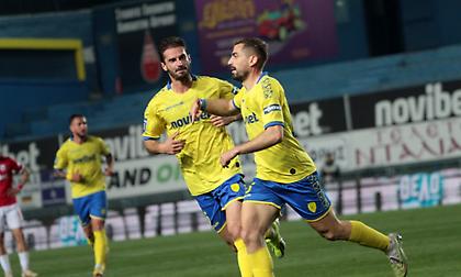 Καθάρισε με τριάρα τον Πανσερραϊκό και μπήκε... αγριεμένος στα playouts ο Παναιτωλικός!