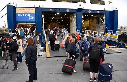 Κορυφώνεται η έξοδος της Καθαράς Δευτέρας - 60.000 αυτοκίνητα πέρασαν χθες από τα διόδια