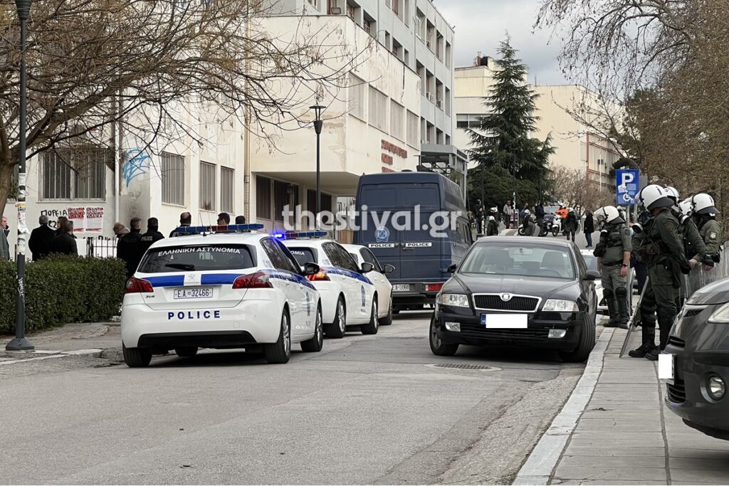 Θεσσαλονίκη: Πάνω από 40 οι προσαγωγές στην αστυνομική επιχείρηση στο ΑΠΘ